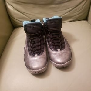 Air Jordan 10's. (Lady liberty)